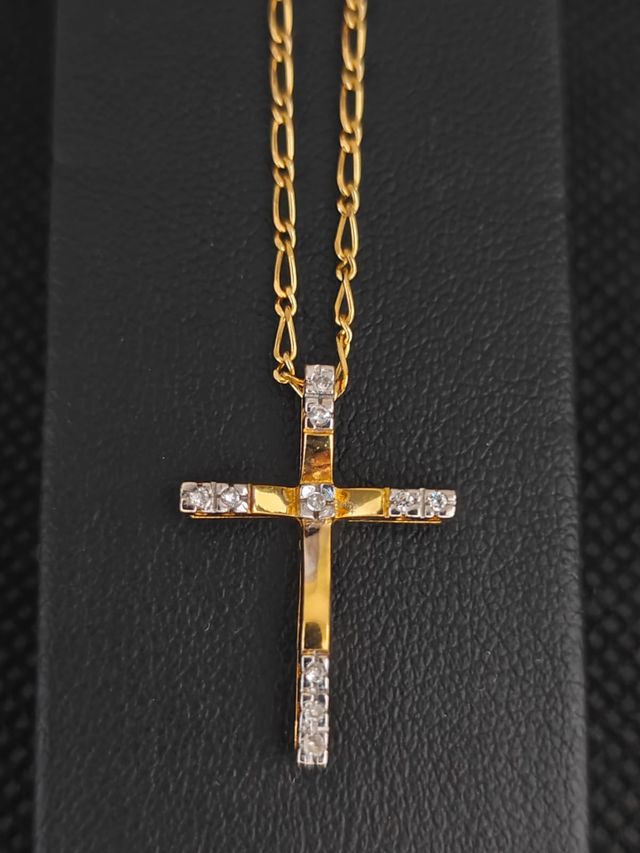 Catena in oro 18 Bilbao con ciondolo a croce 051-02-00460