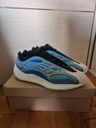 Adidas Yeezy 700 V3 Arzareth