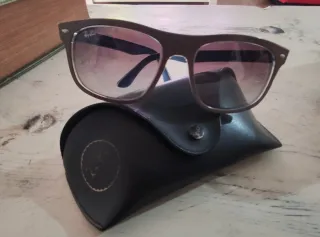 Gafas de sol Ray-Ban marrones y azules