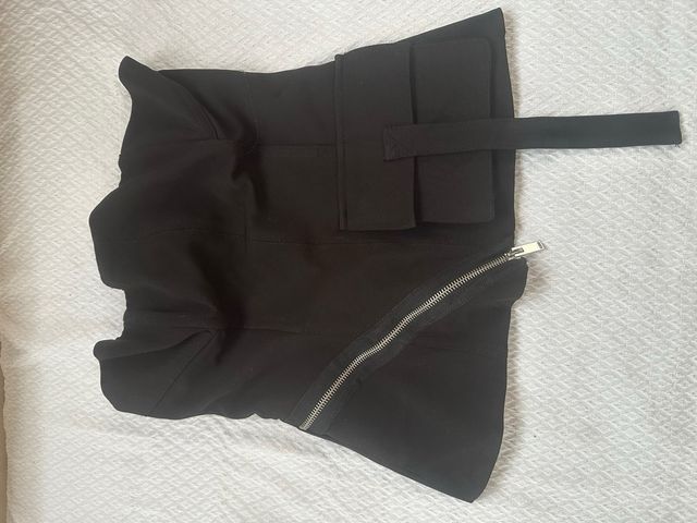 Top Zara Negro Cremallera y Bolsillo
