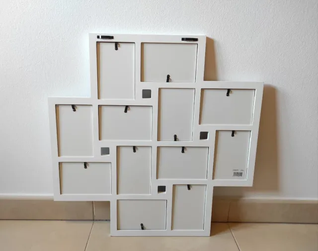 Marco portafotos blanco para 12 fotos