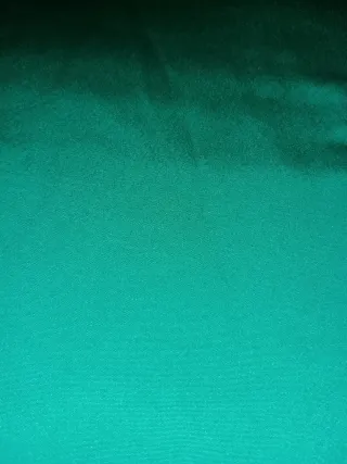 Blusa verde talla M con bolsillo. Blanco