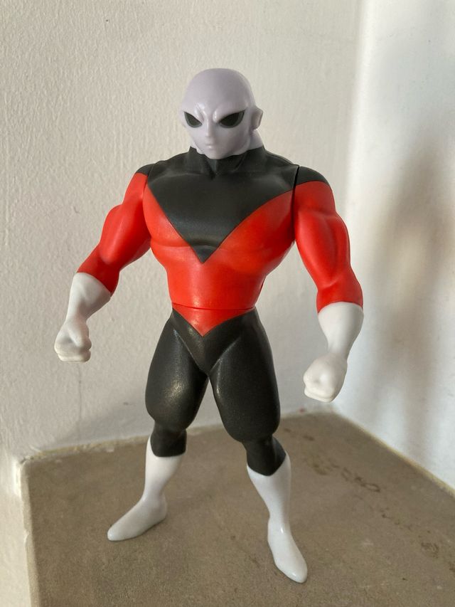 Figura Jiren Dragon Ball Super Kinder