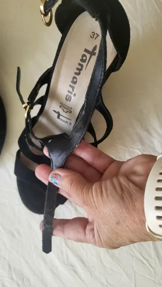 Zapatos de tacón negros