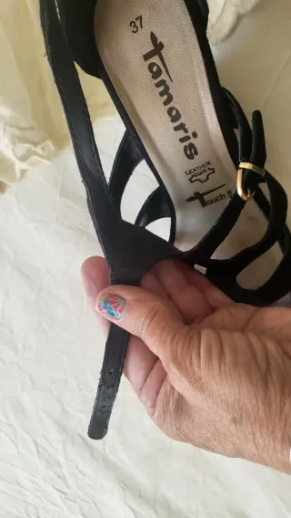 Zapatos de tacón negros