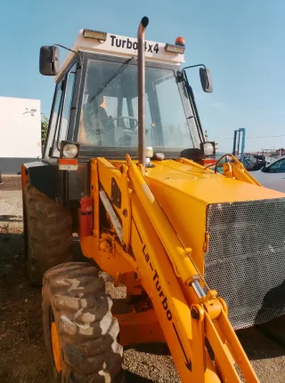Retroexcavadora JCB 3D La-Turbo