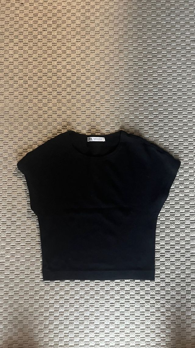Top Zara Negro Manga Corta