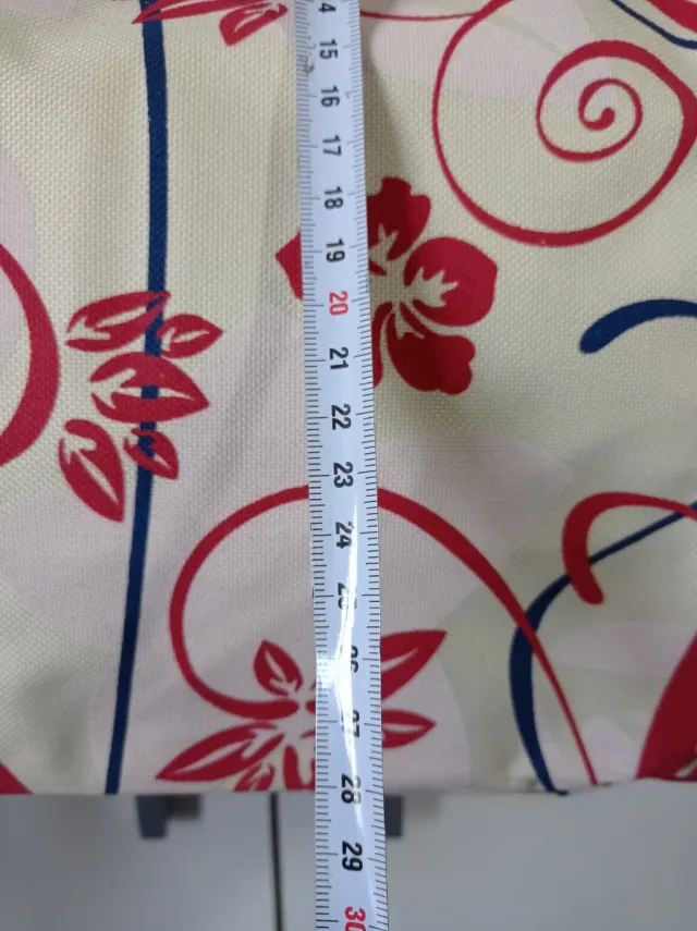 Bolso con estampado floral