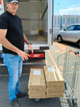 Terraza madera y panel sándwich para porches