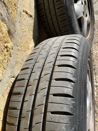 Llantas Mini con neumáticos nuevos