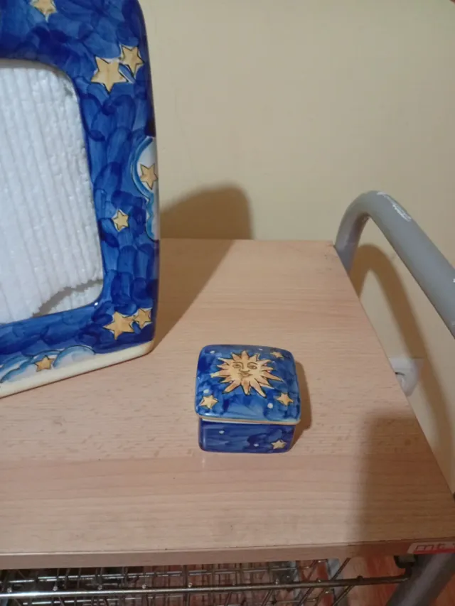 Portafotos y joyero de cerámica