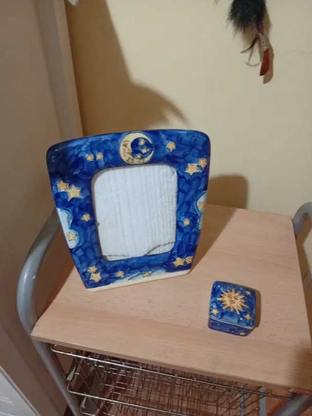Portafotos y joyero de cerámica