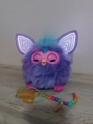 Furby 2025 - morado, rosa y azul