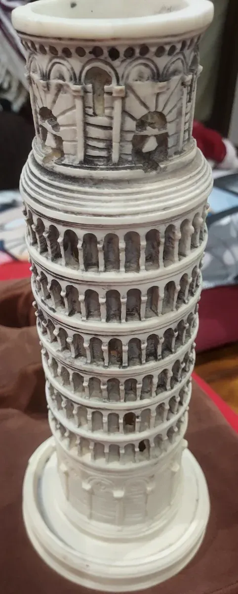 Figura Torre de Pisa