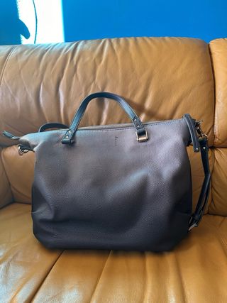 Borsa Liu Jo nera con dettagli oro