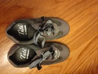 Zapatos niña grises y plateados chupetín 28