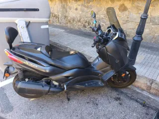 Yamaha Xmax 300cc