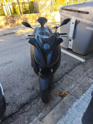 Yamaha Xmax 300cc