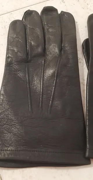 Guanti in pelle neri