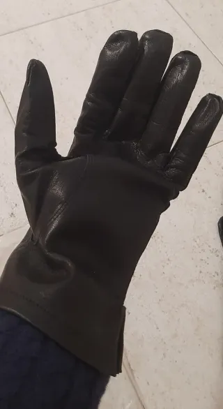 Guanti in pelle neri