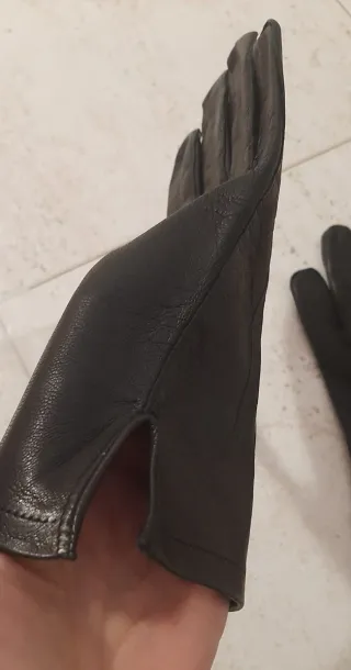 Guanti in pelle neri