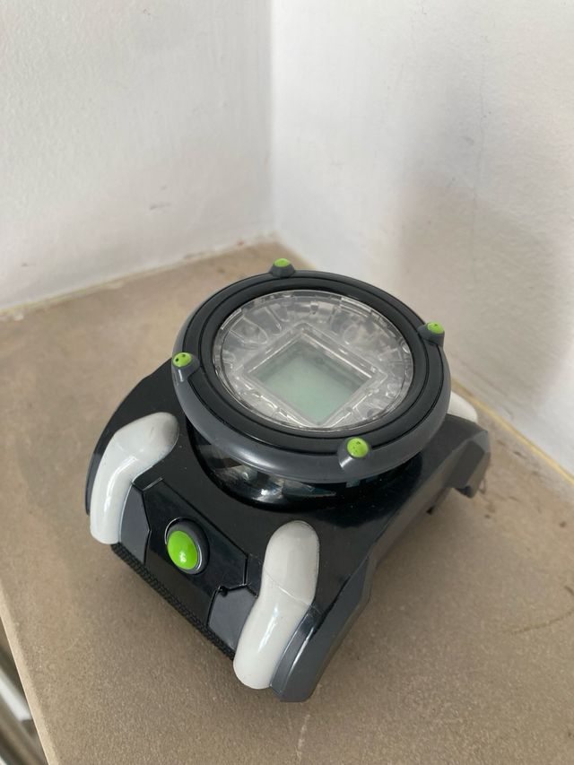 Boneco Ben 10 Quatro Braços com Omnitrix Deluxe