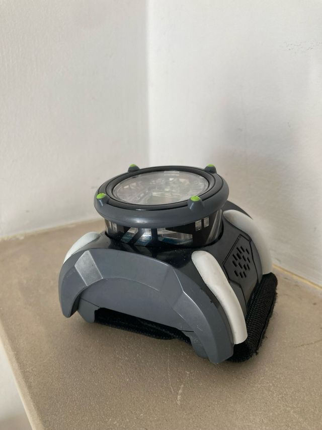 Boneco Ben 10 Quatro Braços com Omnitrix Deluxe