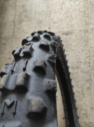 Rueda Michelin Enduro Medium 90/90-21