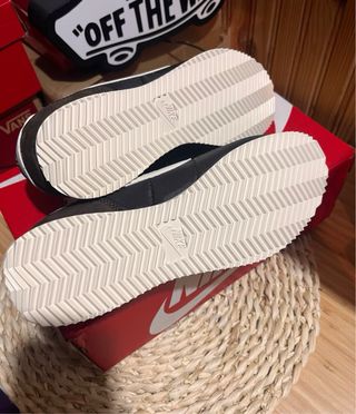 Nike Cortez Marrones y Blancas