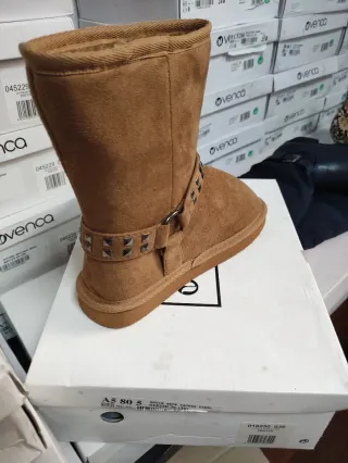 Botín Ovenca Ante Tachas Camel Diversas Tallas