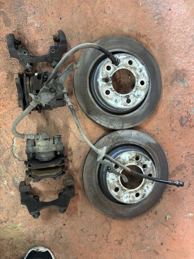 frenada trasera bmw 320d 150cv e46