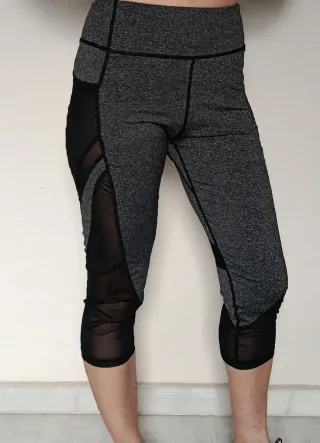 Mallas grises M-L con transparencias negras