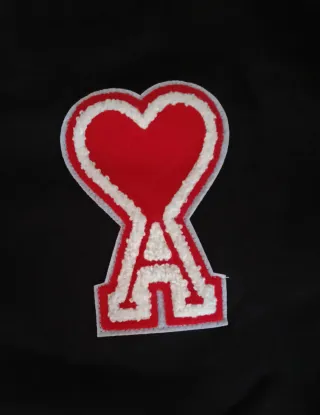 Sudadera Ami Negra con Corazón y A