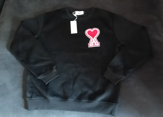 Sudadera Ami Negra con Corazón y A