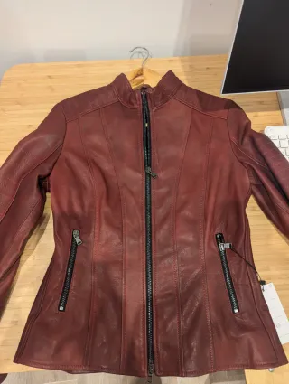 Chaqueta Italiana Cuero Cordero Roja nueva