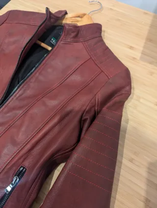 Chaqueta Italiana Cuero Cordero Roja nueva