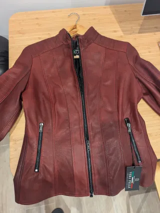 Chaqueta Italiana Cuero Cordero Roja nueva