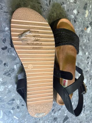 Sandalias Mustang Negras Plataforma