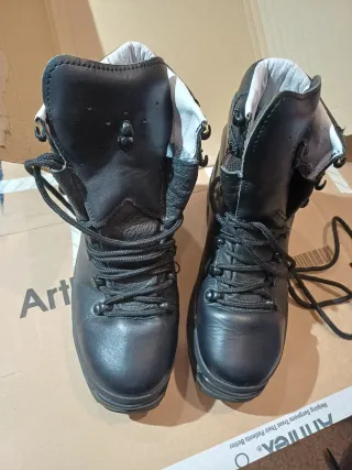 Botas de montaña negras. Thinsulate. Negras.