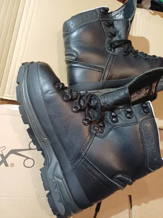 Botas de montaña negras. Thinsulate. Negras.