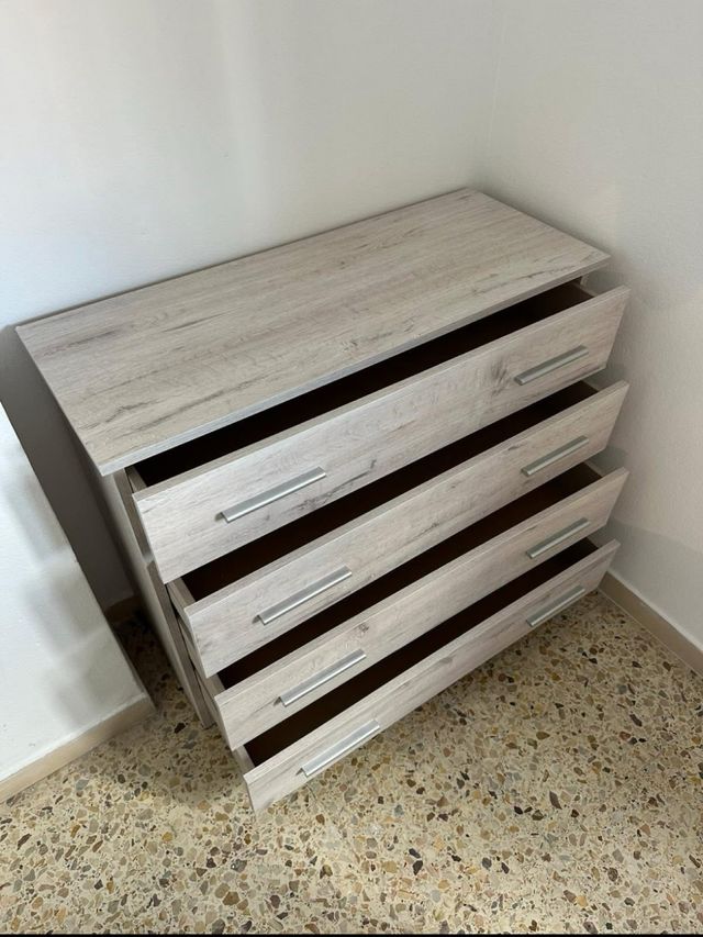 Canapes, armarios, sofa directamente desde almacén