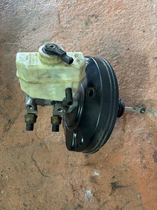 Servofreno y depósito BMW e46