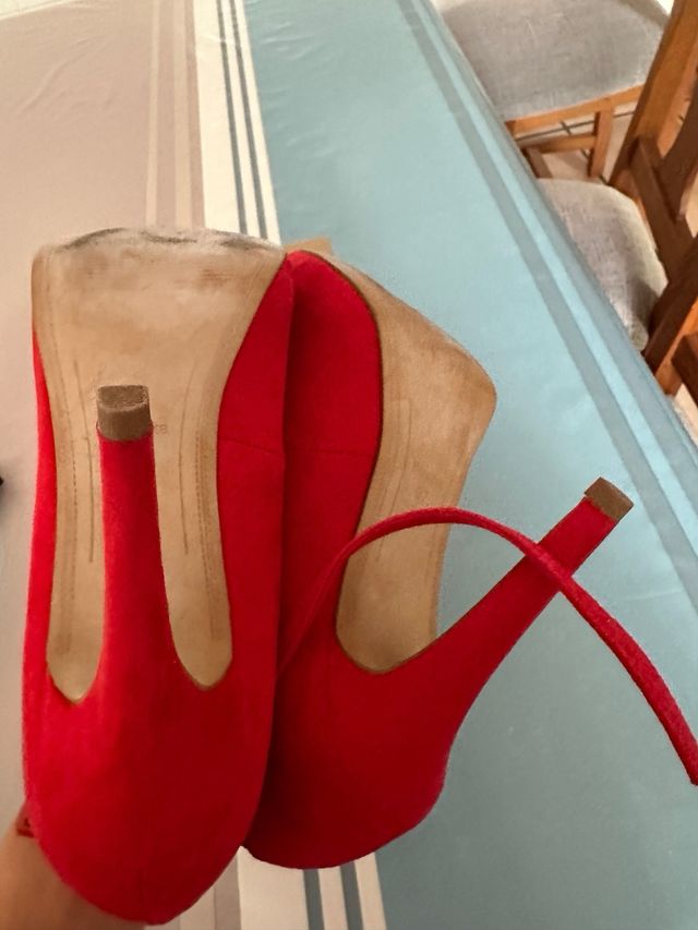 Zapatos de tacón Bershka rojos