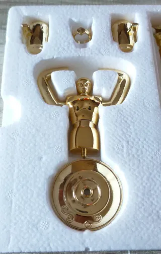 Saint Seiya Acuario de Oro Bandai