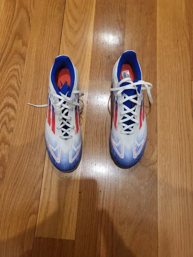 Botas de fútbol Adidas F50 Talla 42 2/3..