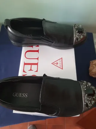 Scarpe Guess donna nere con strass