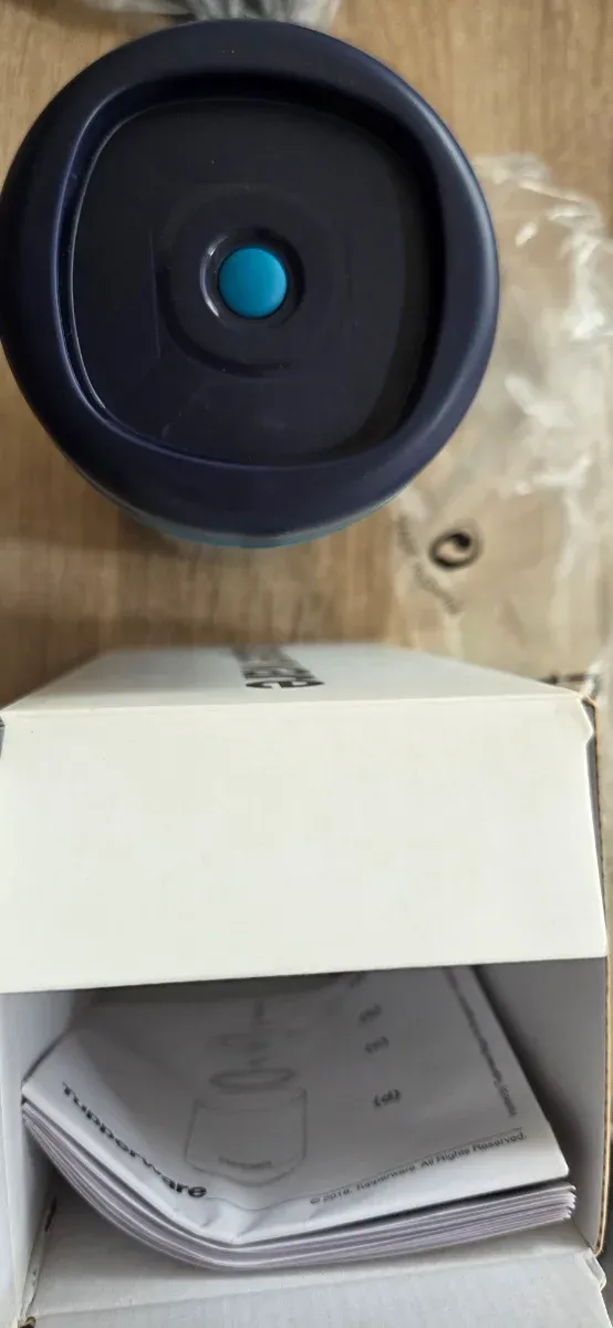 Termo Tupperware Azul y Negro