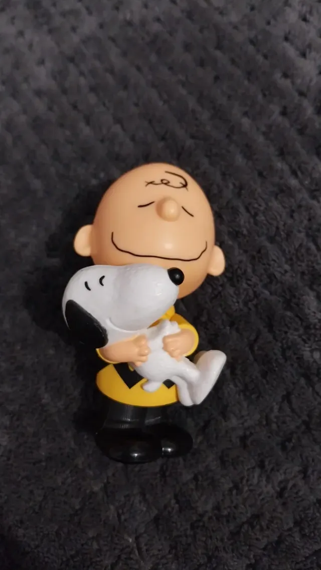 Figura Charlie Brown y Snoopy