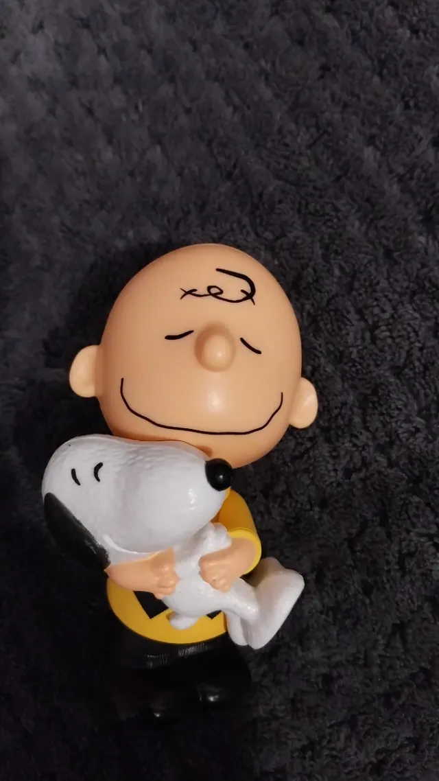 Figura Charlie Brown y Snoopy