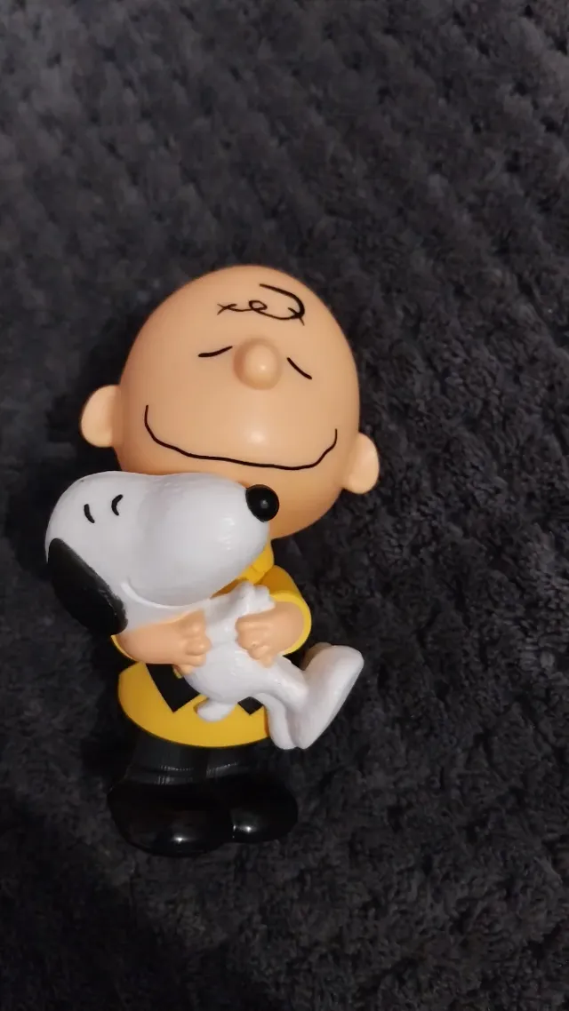 Figura Charlie Brown y Snoopy